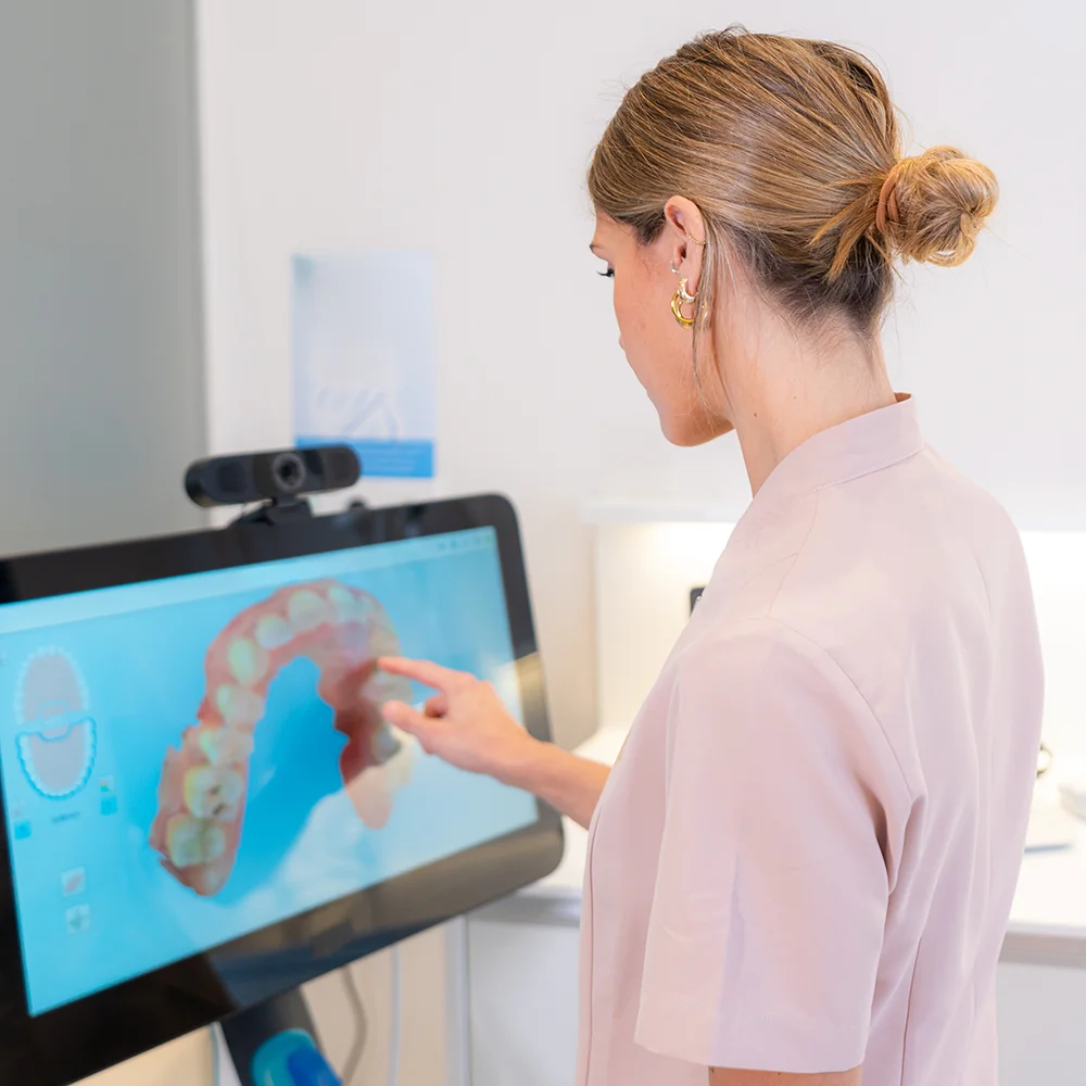 Boka konsultation invisalign